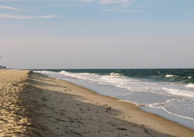 delaware seashore ocean view with waves crashing