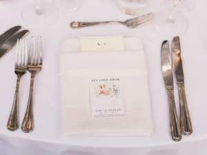 napkin fold with let love grow